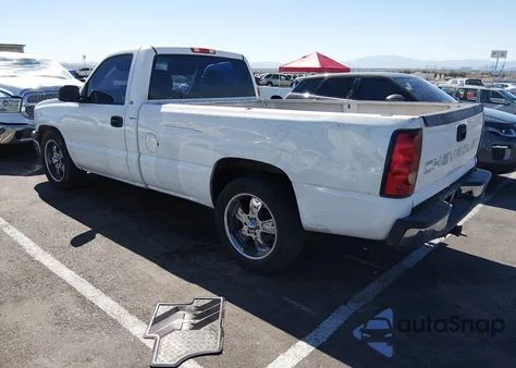 2004 Chevrolet Silverado 1500 Work Truck z USA, uszkodzony, nr VIN 1GCEC14X24Z317015